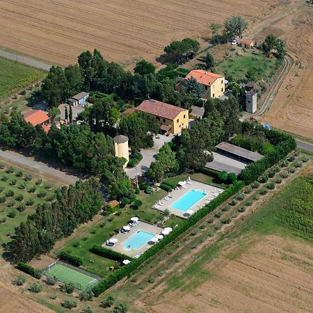 Agriturismo Le Pescine ヴァダ エクステリア 写真