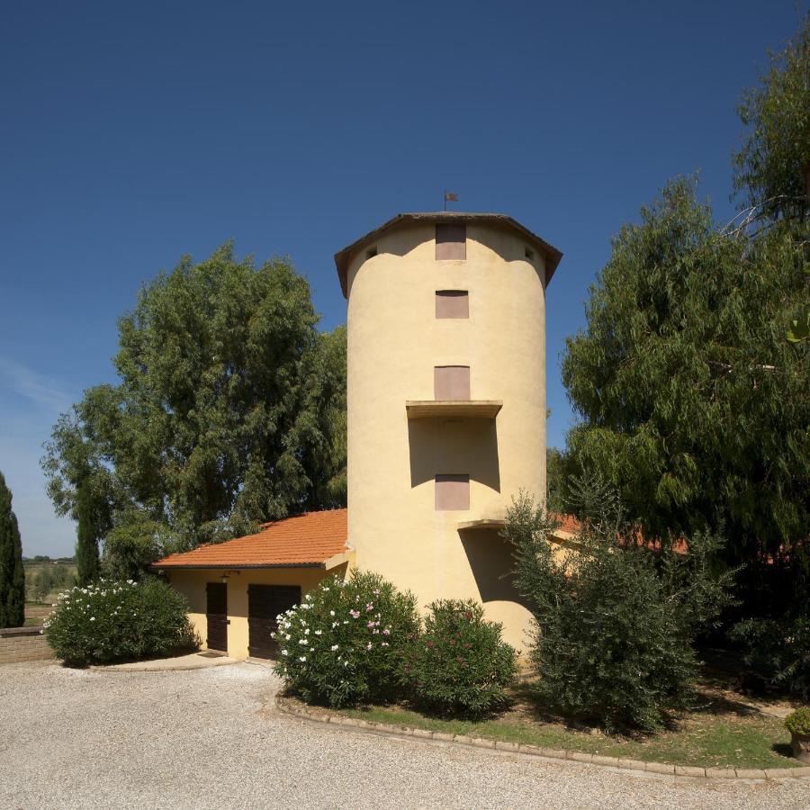 Agriturismo Le Pescine ヴァダ エクステリア 写真