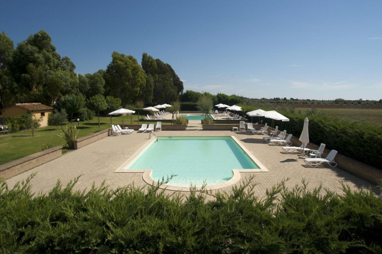 Agriturismo Le Pescine ヴァダ エクステリア 写真