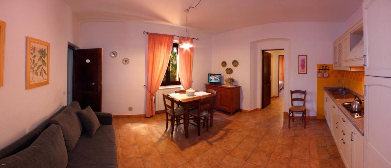 Agriturismo Le Pescine ヴァダ エクステリア 写真
