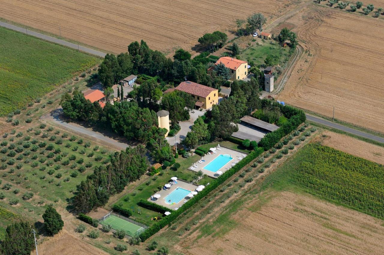 Agriturismo Le Pescine ヴァダ エクステリア 写真