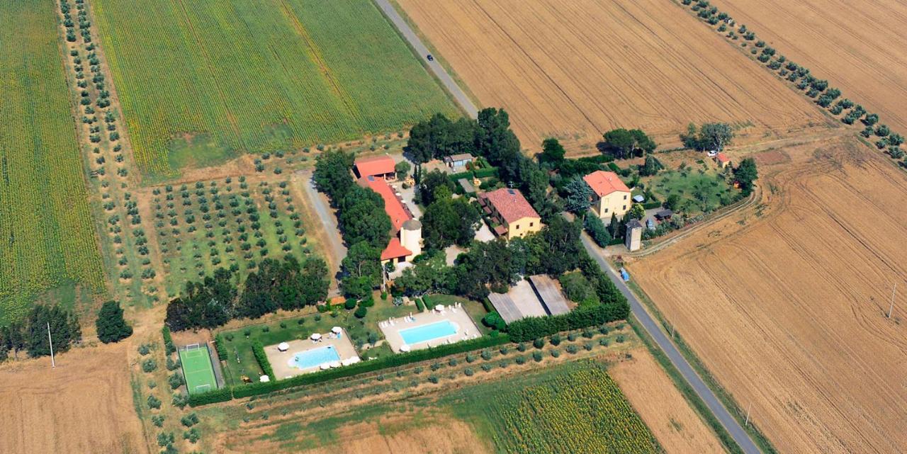 Agriturismo Le Pescine ヴァダ エクステリア 写真