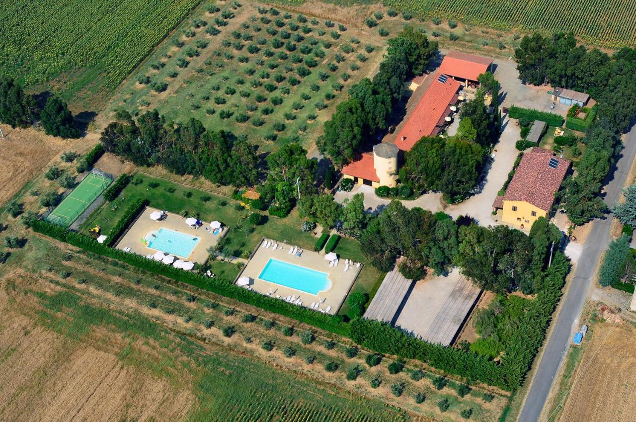 Agriturismo Le Pescine ヴァダ エクステリア 写真