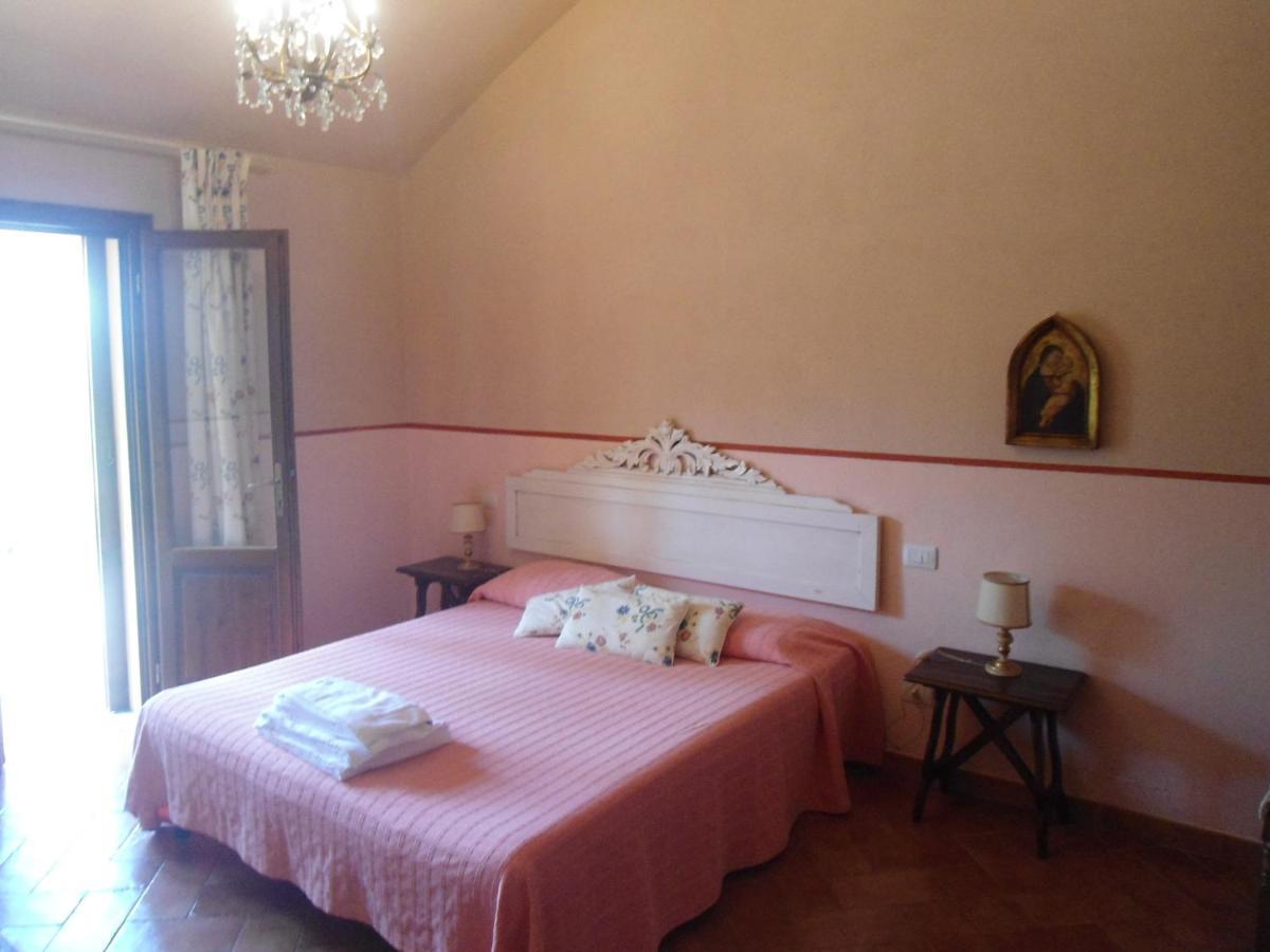Agriturismo Le Pescine ヴァダ エクステリア 写真