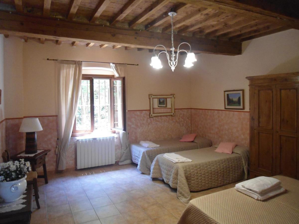 Agriturismo Le Pescine ヴァダ エクステリア 写真