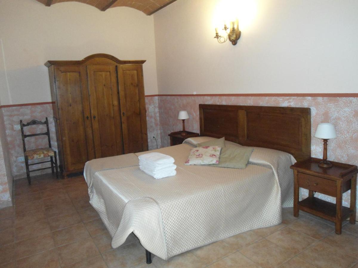 Agriturismo Le Pescine ヴァダ エクステリア 写真