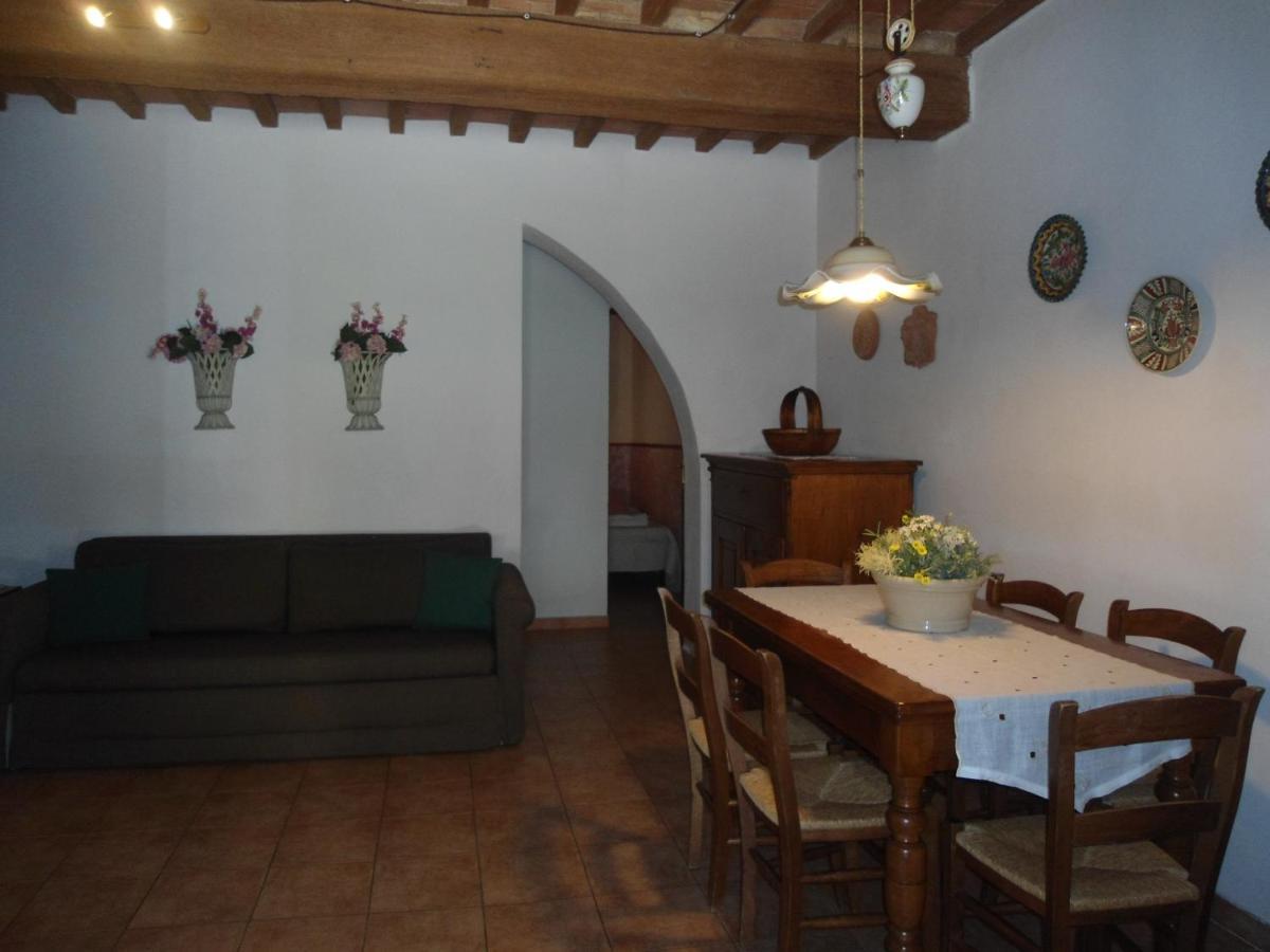 Agriturismo Le Pescine ヴァダ エクステリア 写真