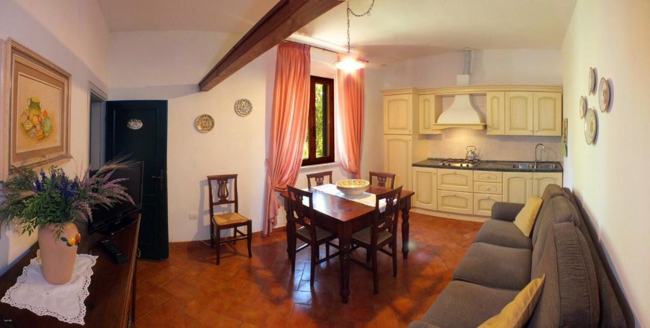 Agriturismo Le Pescine ヴァダ エクステリア 写真