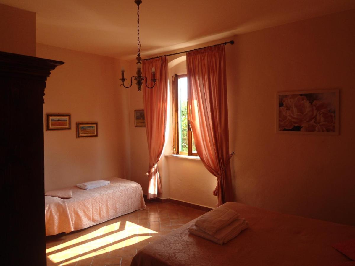 Agriturismo Le Pescine ヴァダ エクステリア 写真